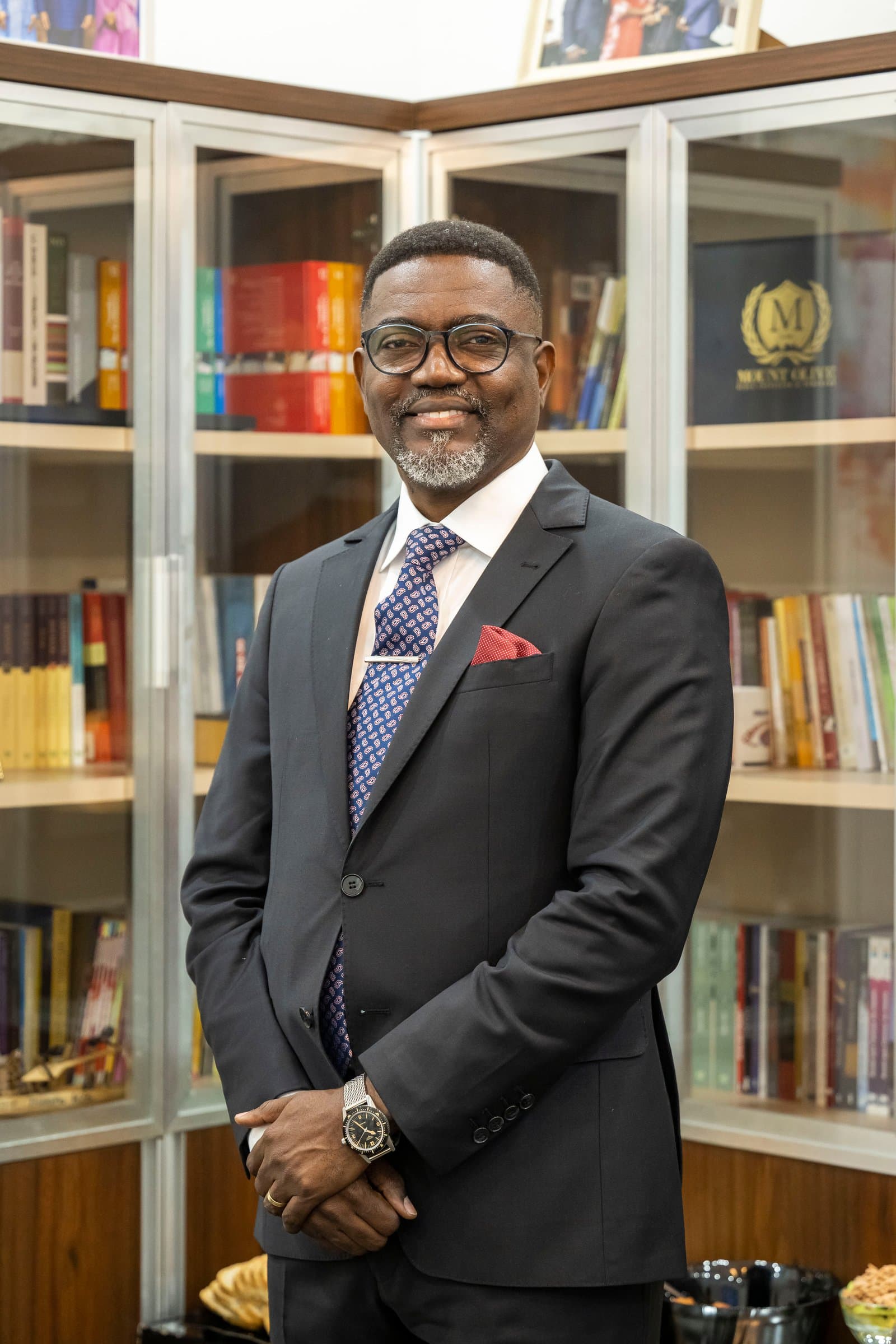 Pasteur Ken Luamba
